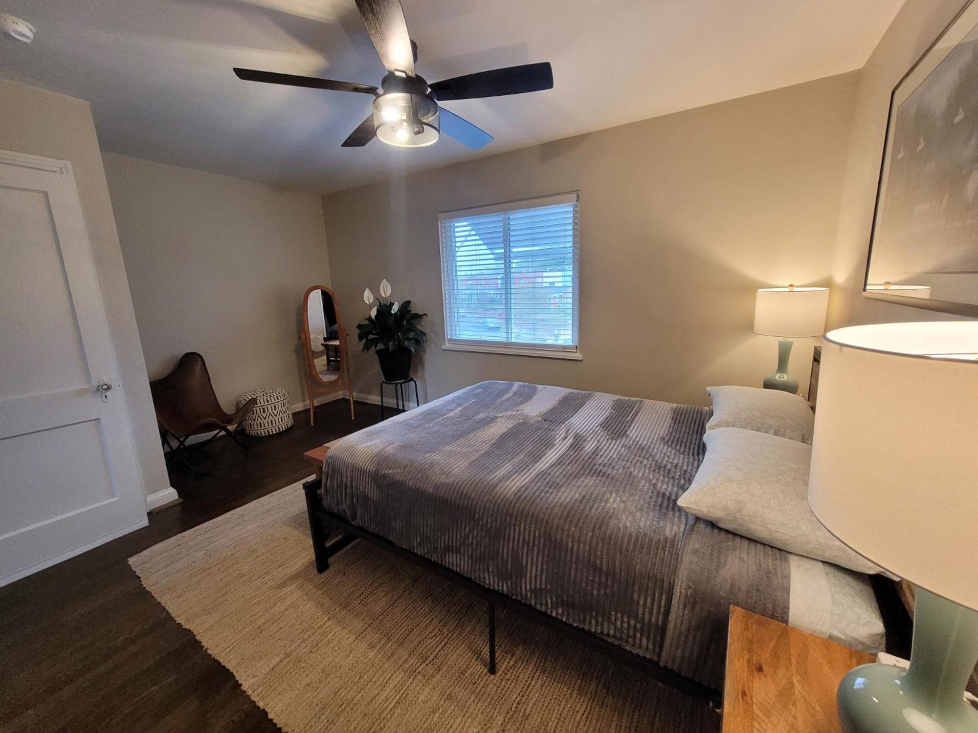 Capitol Hill Adj With Parking And Easy Access To Downtown Hébergement de vacances *